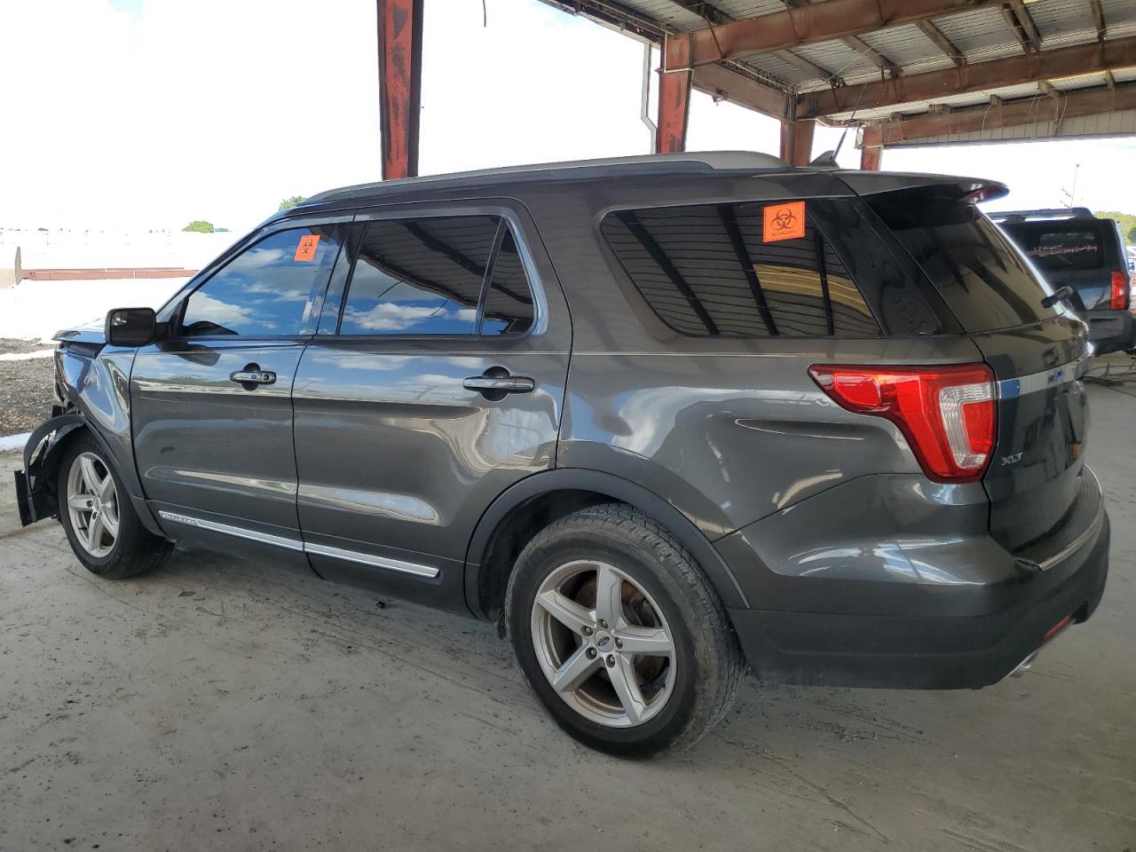 Ford Explorer Xlt Image 6