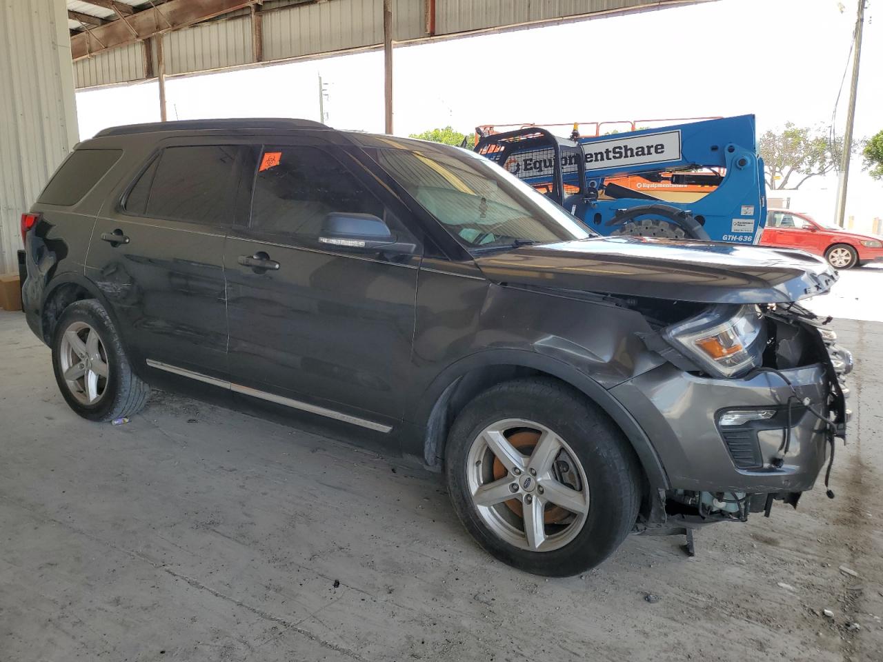 Ford Explorer Xlt Image 2