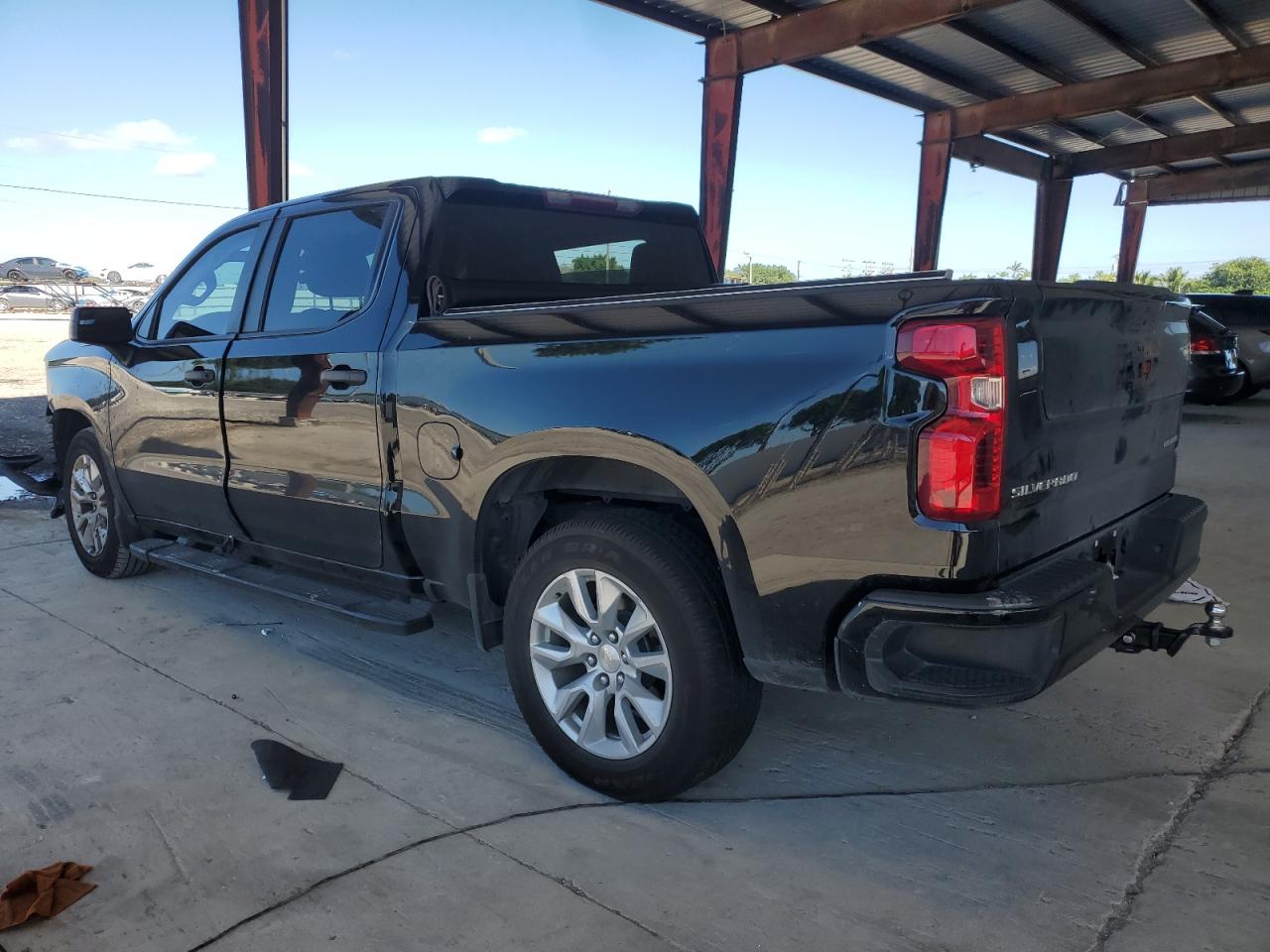 Chevrolet Silverado C1500 Custom Image 8