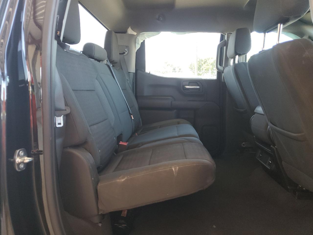 Chevrolet Silverado C1500 Custom Image 12