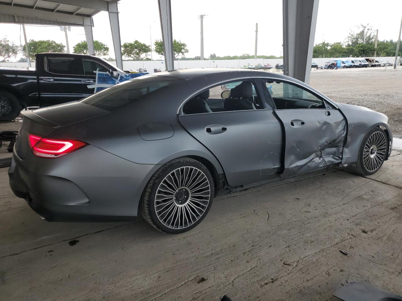 Mercedes-Benz C-Class 450 Image 8