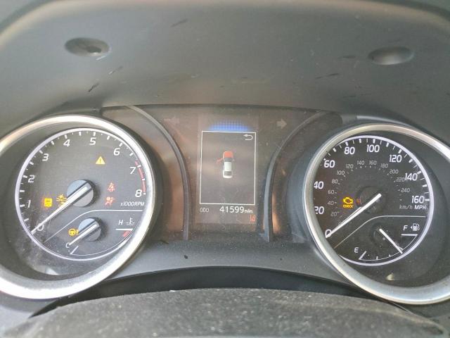 Toyota Camry Le Image 9