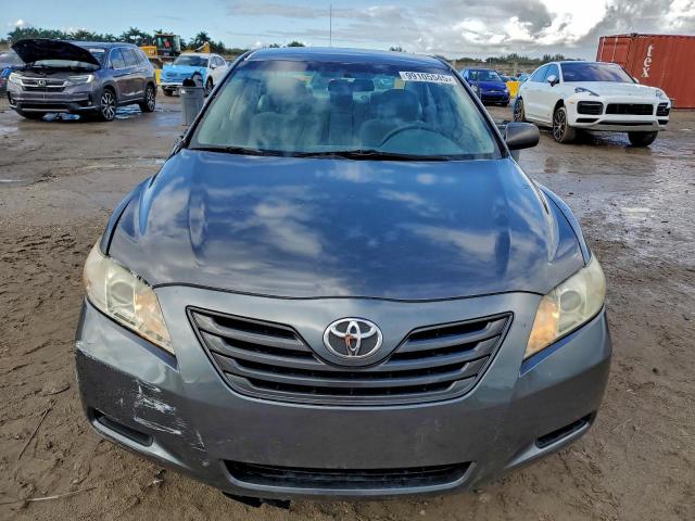 Toyota Camry Ce Image 3