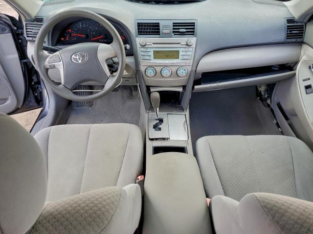 Toyota Camry Ce Image 7