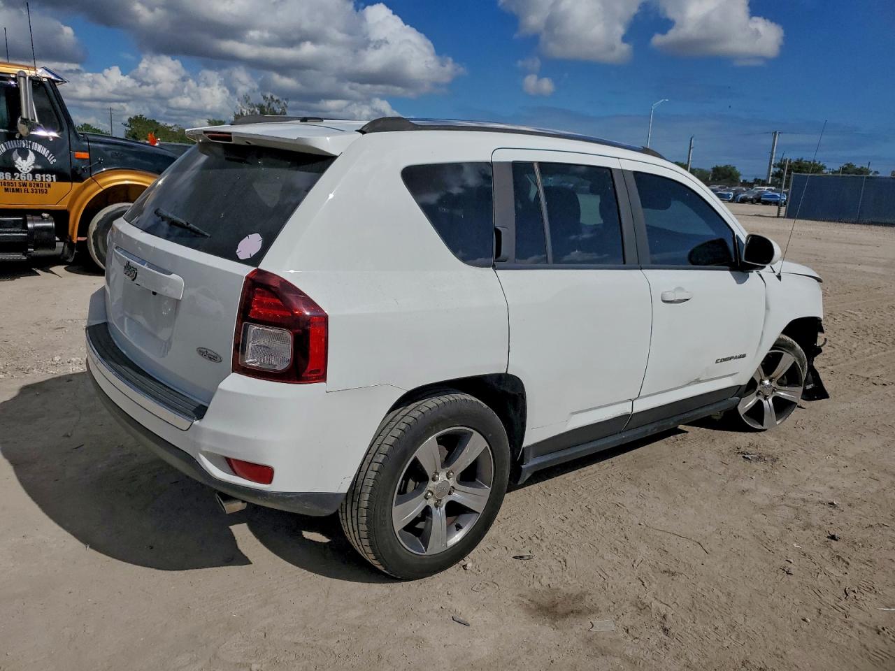 Jeep Compass Latitude Image 10