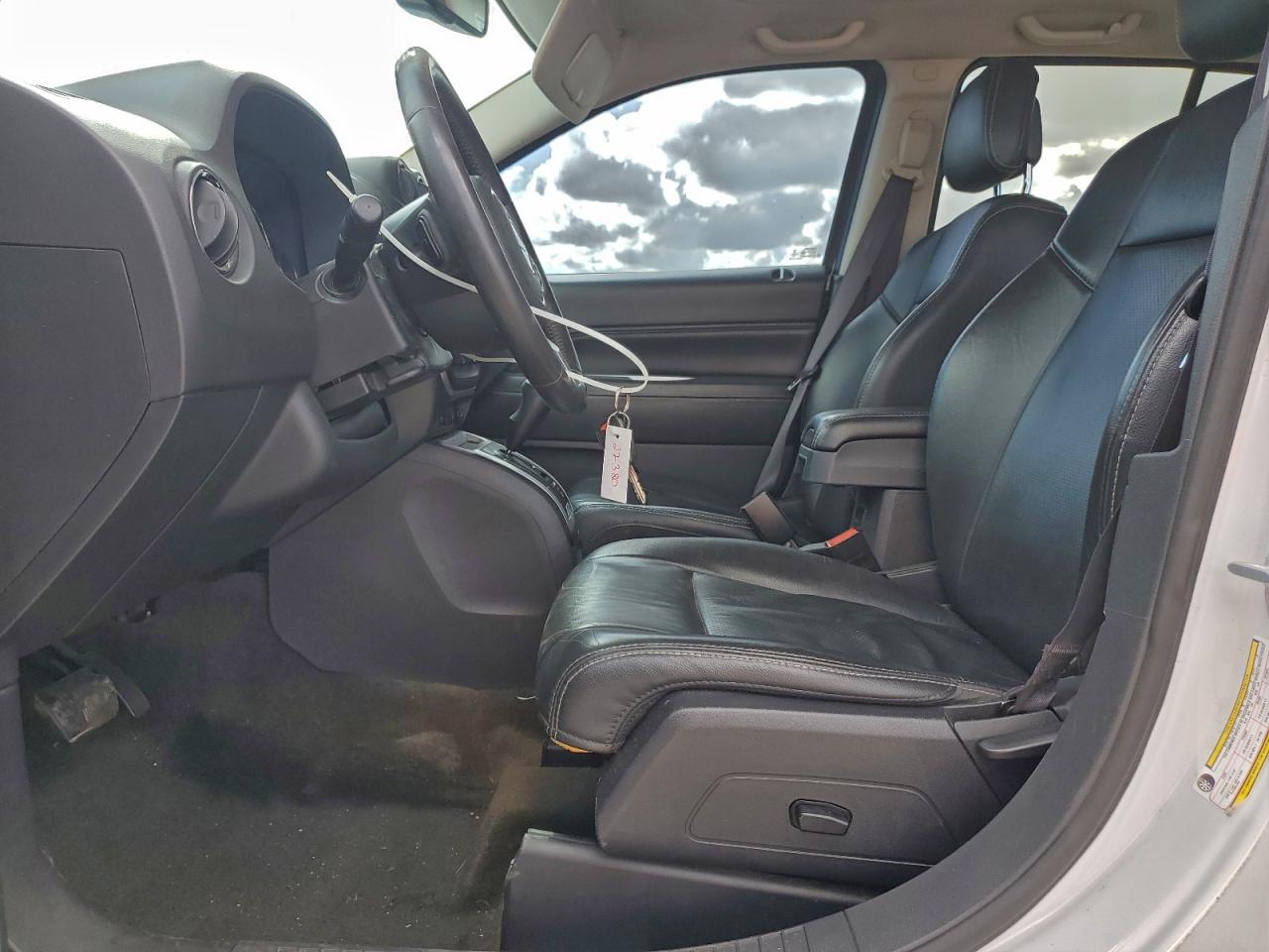 Jeep Compass Latitude Image 7