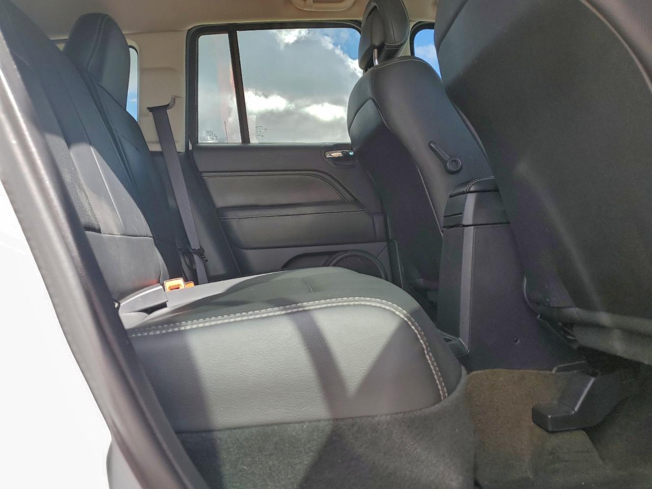 Jeep Compass Latitude Image 3