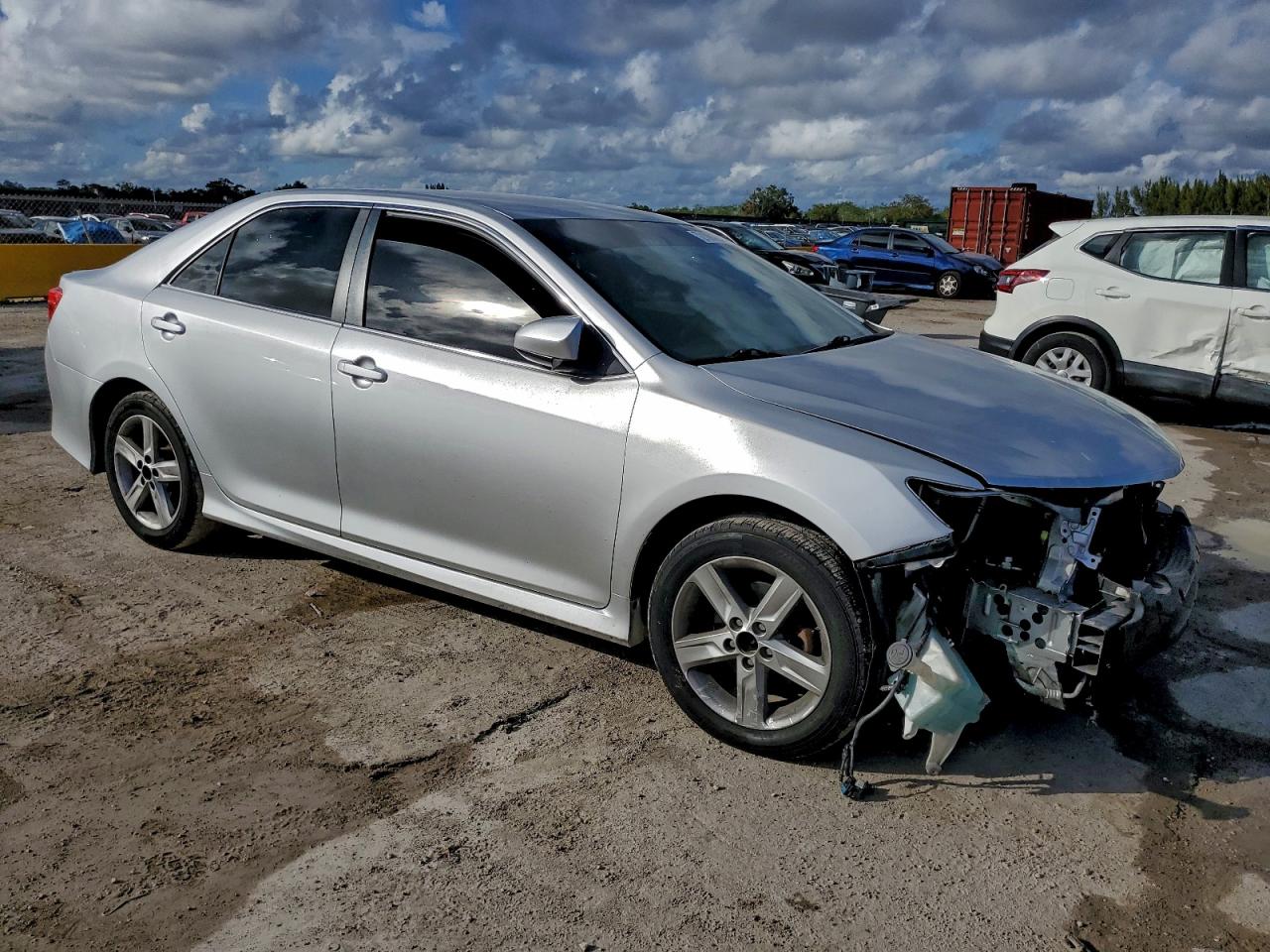 Toyota Camry L Image 8