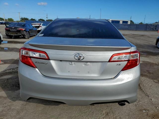 Toyota Camry L Image 10