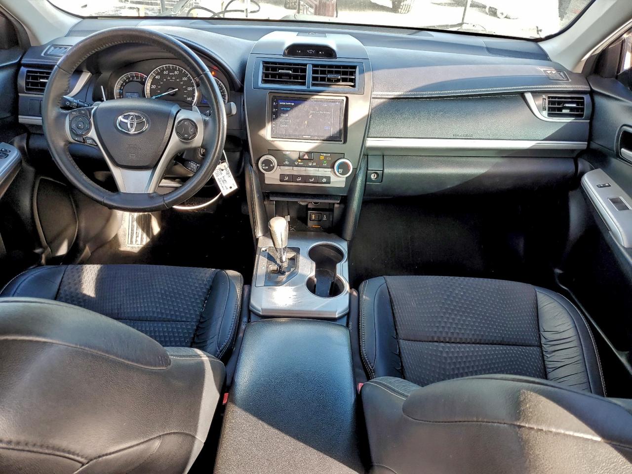 Toyota Camry L Image 5