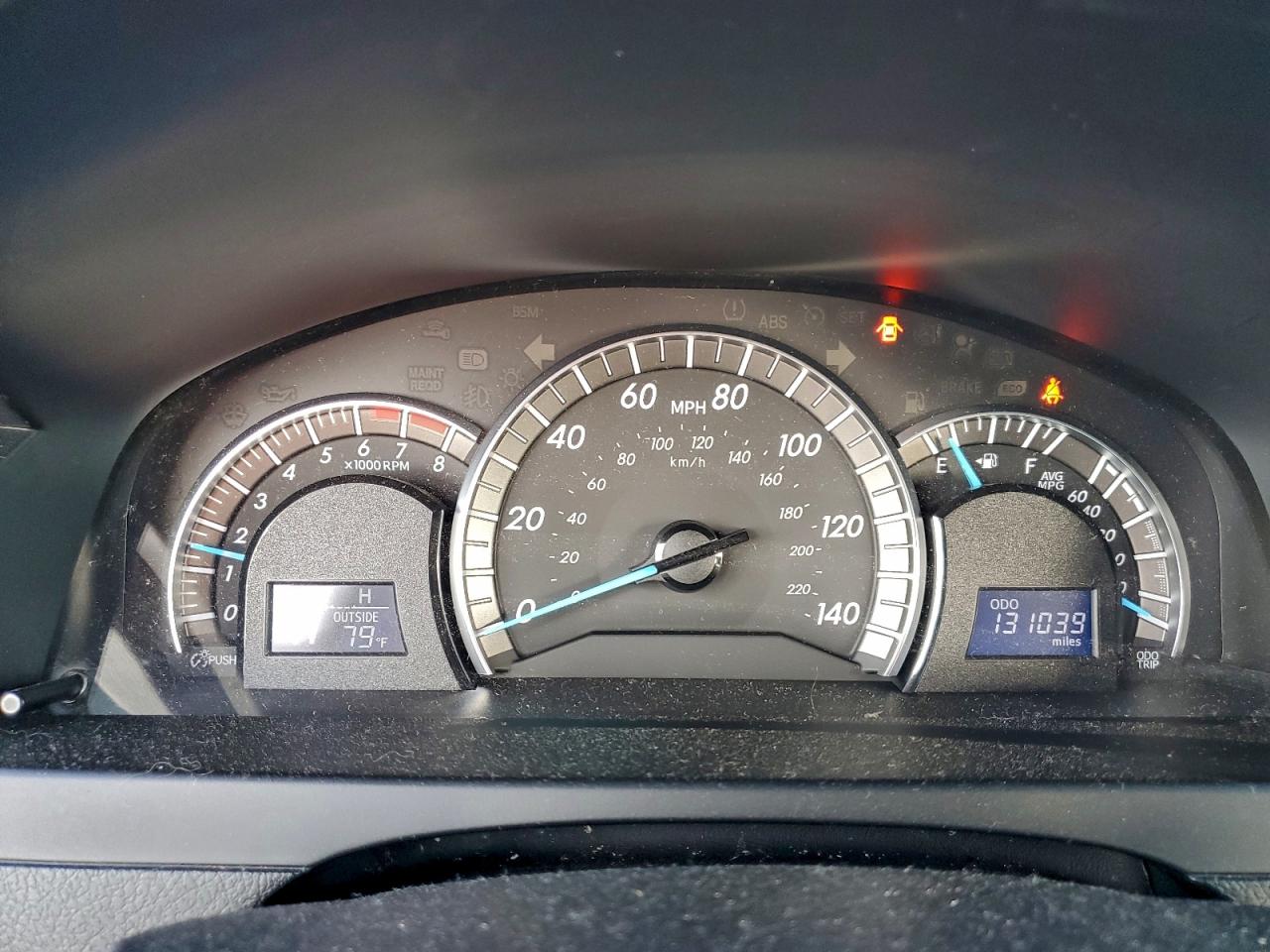 Toyota Camry L Image 11