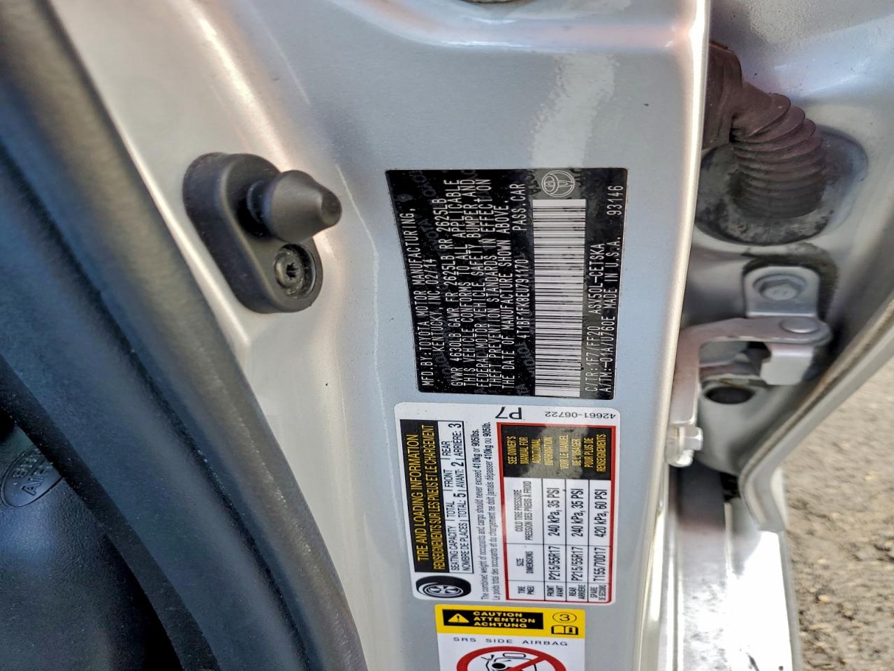 Toyota Camry L Image 2