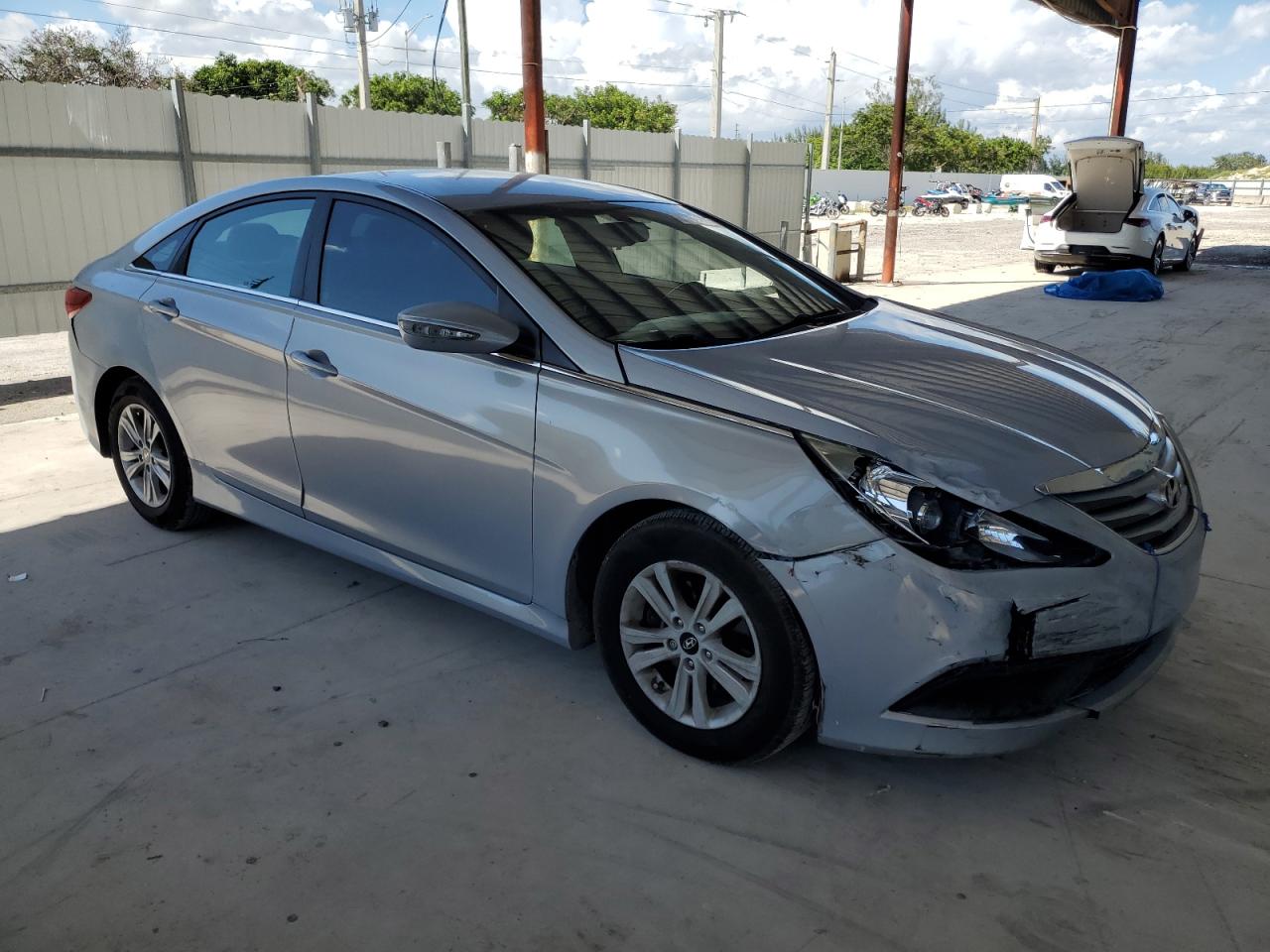 Hyundai SONATA Gls Image 10