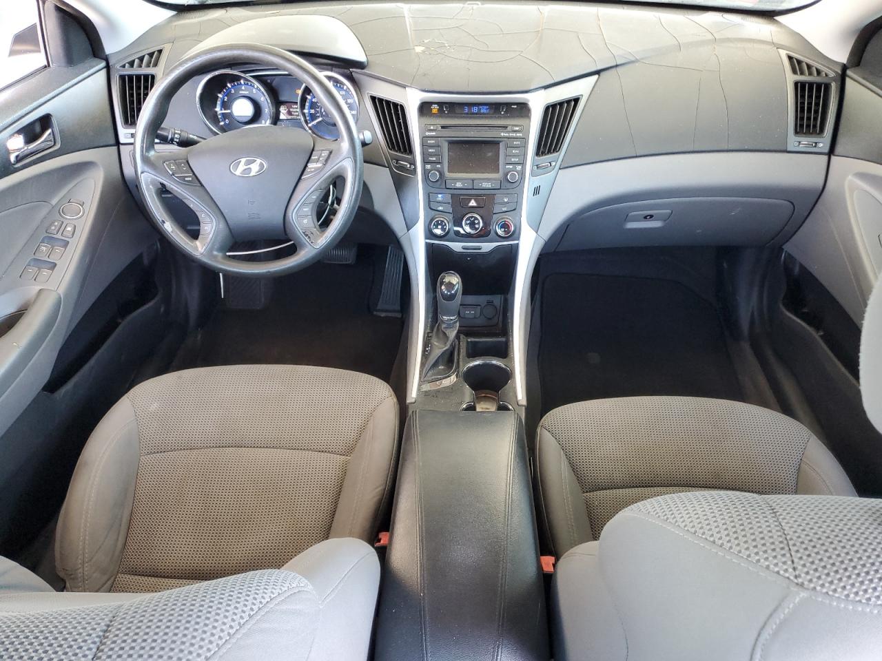 Hyundai SONATA Gls Image 8