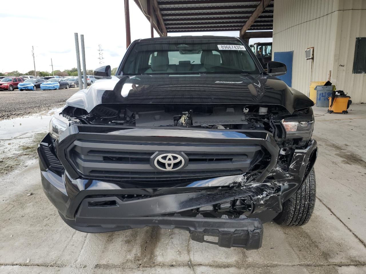 Toyota Tacoma Double Cab Image 4
