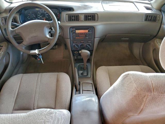 Toyota Camry Ce Image 7