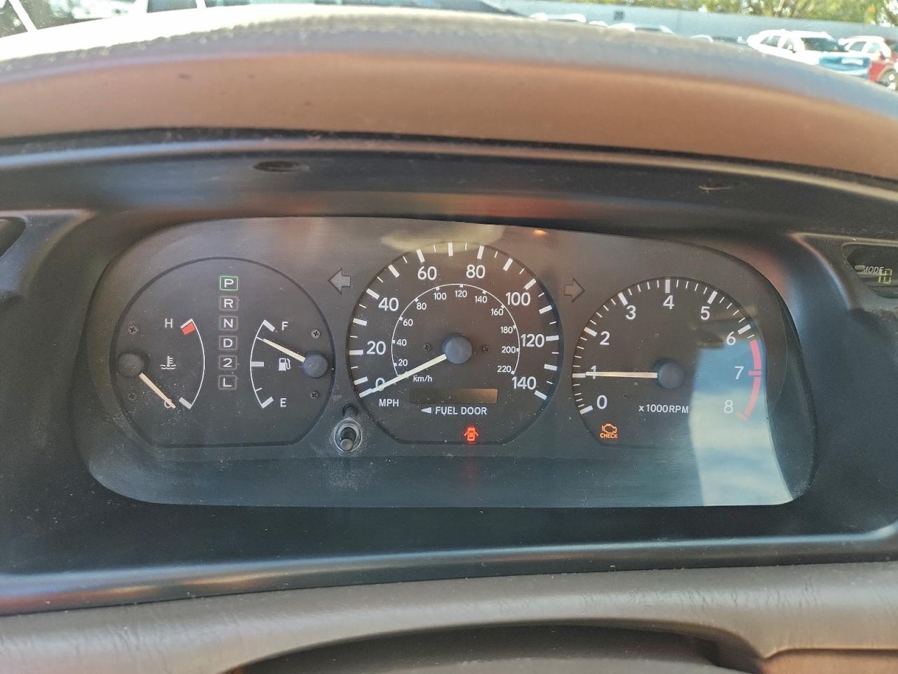 Toyota Camry Ce Image 8